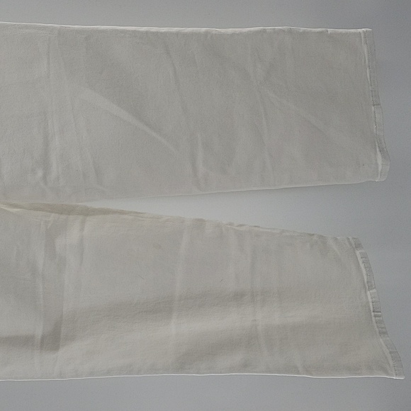 Women's White Wide-Leg Jeans - Picture 16 of 16